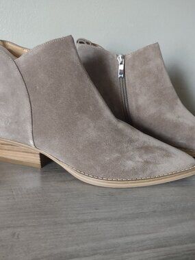 Marc Fisher ankle boots - taupe suede - MLObbra - chic western moto - NWT - 8.5